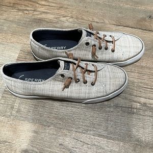 Women’s Sperry shoes like new size 9.5